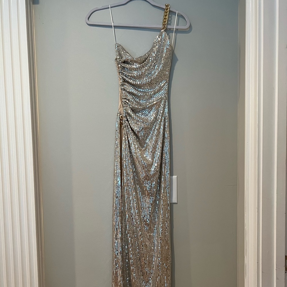 NWT Forever 21 x Hera Sequins Side Cut Out Size M